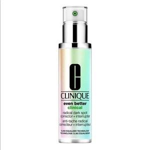 Clinique - Even Better Clinical Radical
Dark Spot Corrector + Interrupter